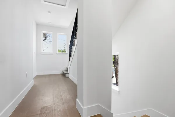 $1,325,000 | 2301 East 10th Street, Austin, TX 78702