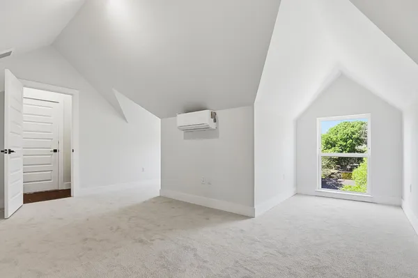 $1,325,000 | 2301 East 10th Street, Austin, TX 78702