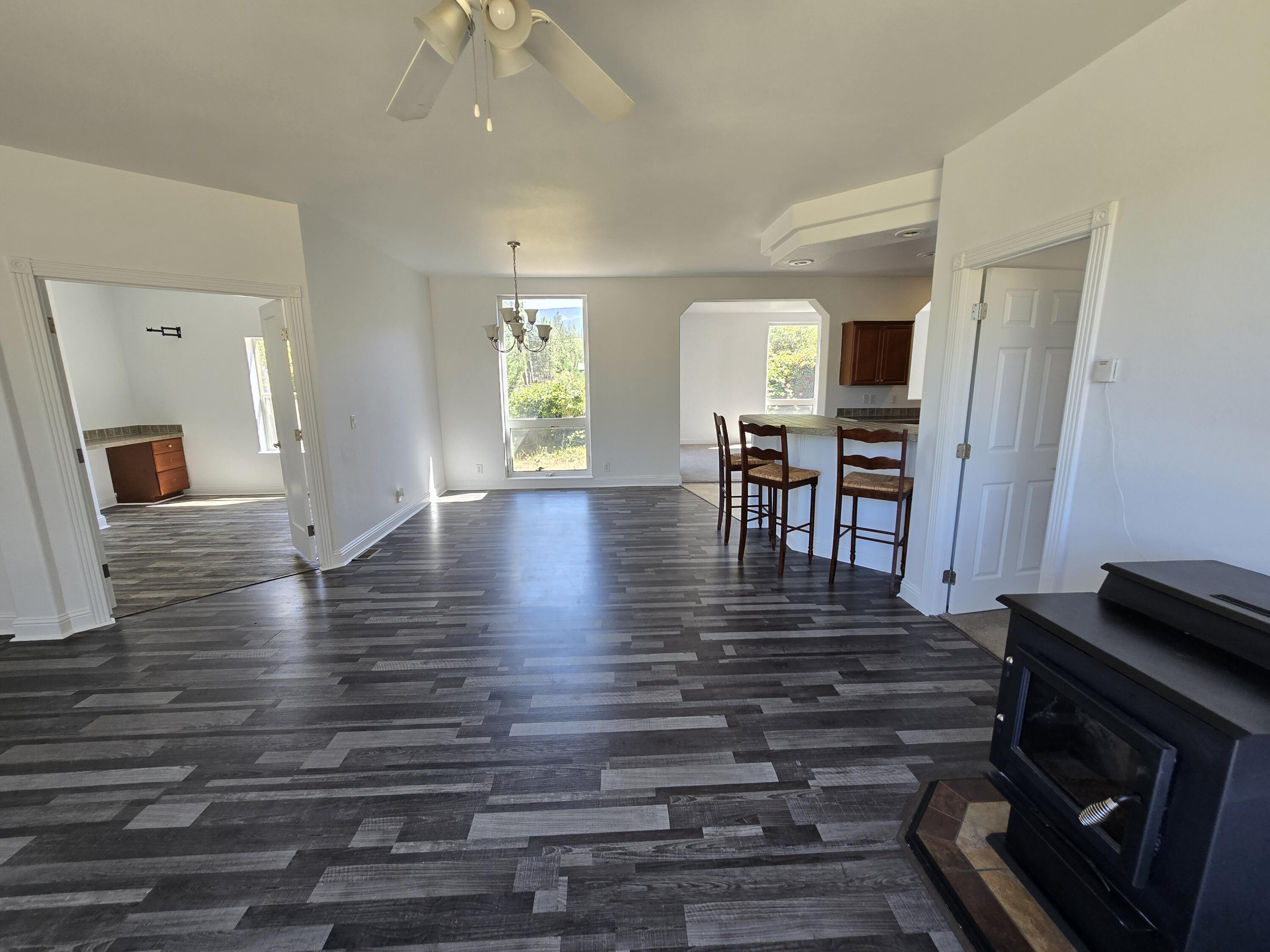 240 Homewood Road Grants Pass, OR 97527 - Photo 8 of 39 20250804_153402
