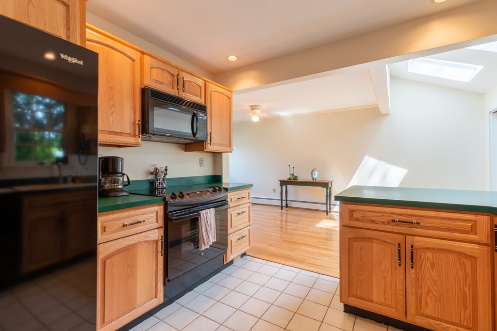 21 Dartmouth Road Marblehead, MA 01945 - Photo 12 of 36 Gallery Image 12