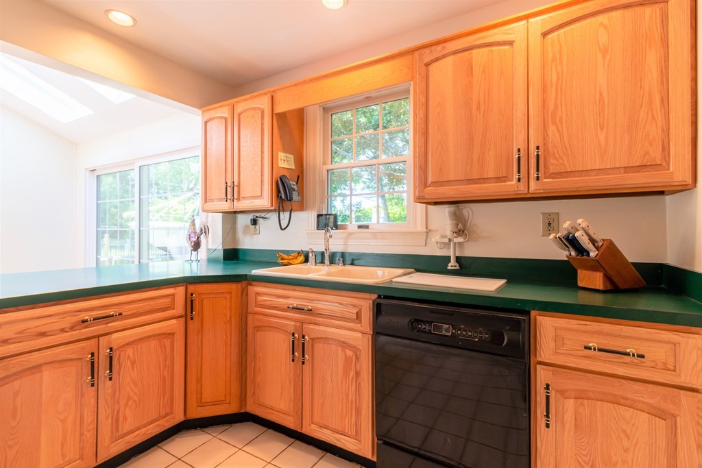 21 Dartmouth Road Marblehead, MA 01945 - Photo 13 of 36 Gallery Image 13