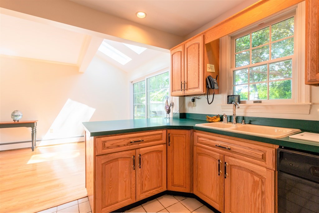 21 Dartmouth Road Marblehead, MA 01945 - Photo 14 of 36 Gallery Image 14