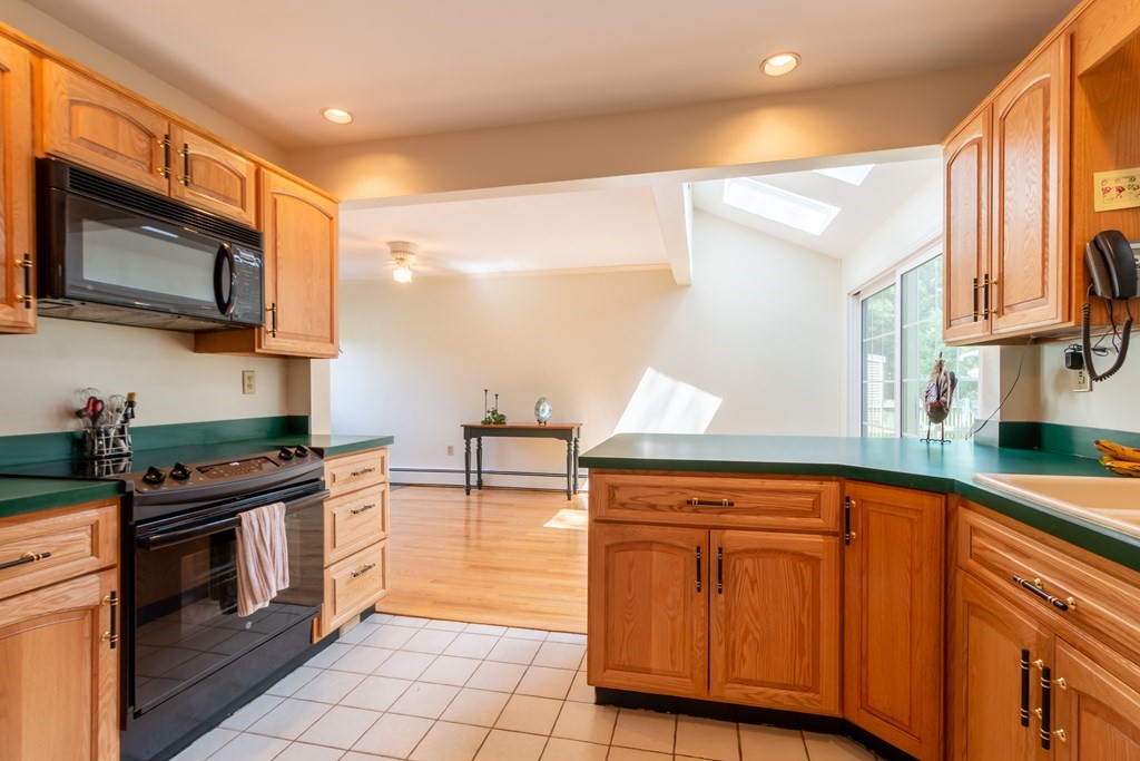 21 Dartmouth Road Marblehead, MA 01945 - Photo 2 of 36 Gallery Image 2