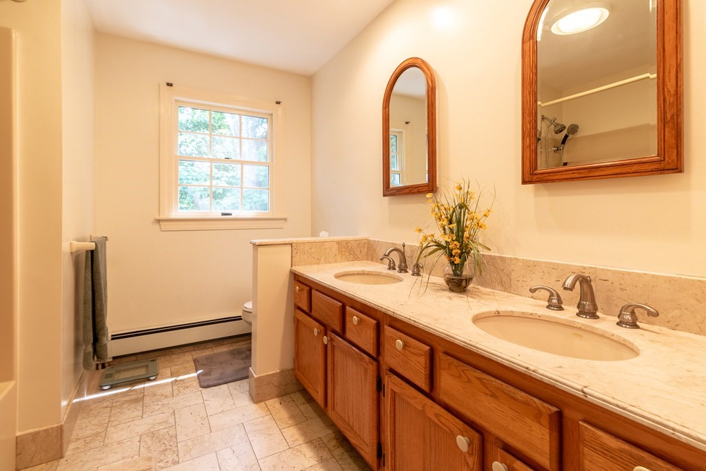 21 Dartmouth Road Marblehead, MA 01945 - Photo 6 of 36 Gallery Image 6