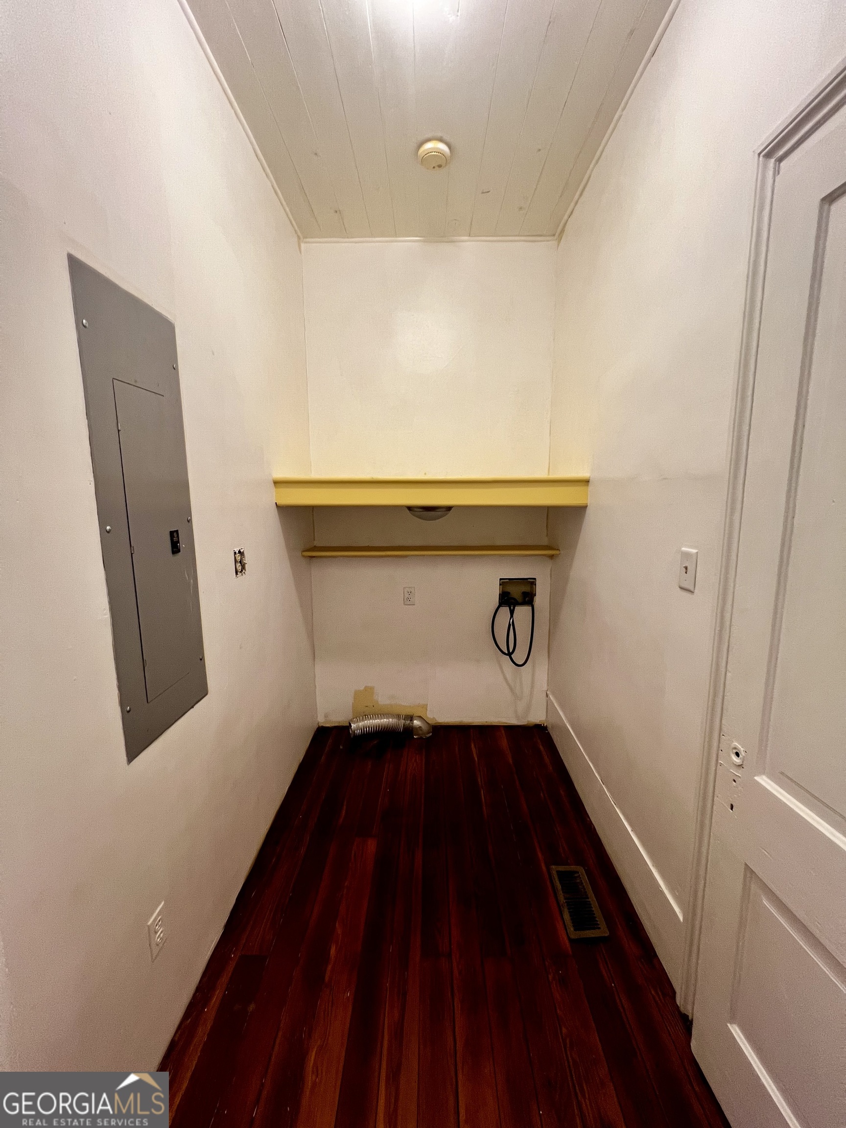 1311 3rd Street Dudley, GA 31022 - Photo 36 of 43 a close view of utility room