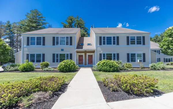 $399,900 | 214 Spring Brook Circle, Portsmouth, NH 03801