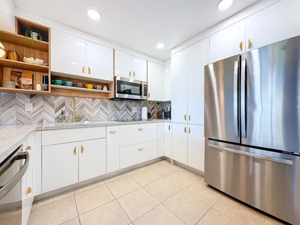 $2,100 | 2311 South Cypress Bend Drive, Unit 319A, Pompano Beach, FL 33069