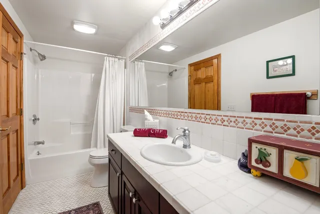 $1,695,000 | 251 Pratt Bridge Road, Jamaica, VT 05343