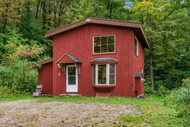 $1,695,000 | 251 Pratt Bridge Road, Jamaica, VT 05343