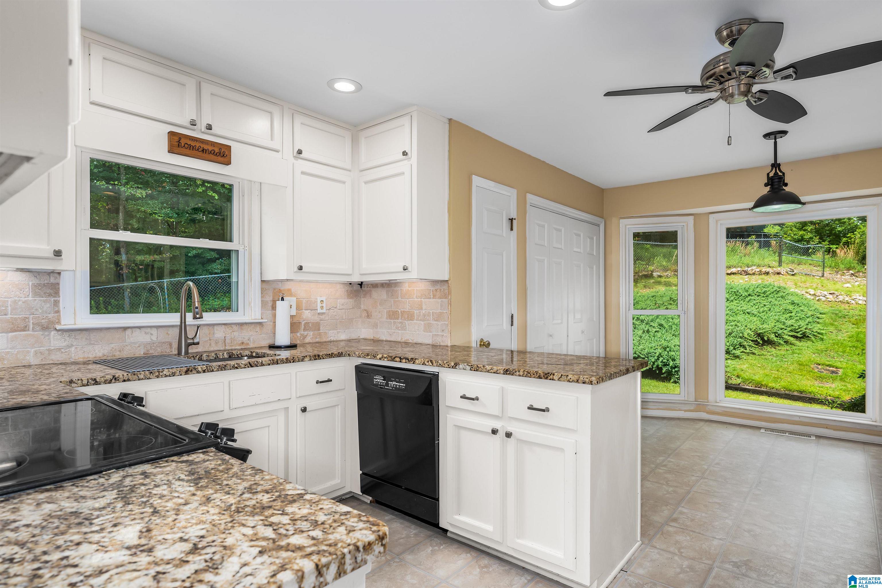 1101 Crest Road Leeds, AL 35094 - Photo 9 of 31