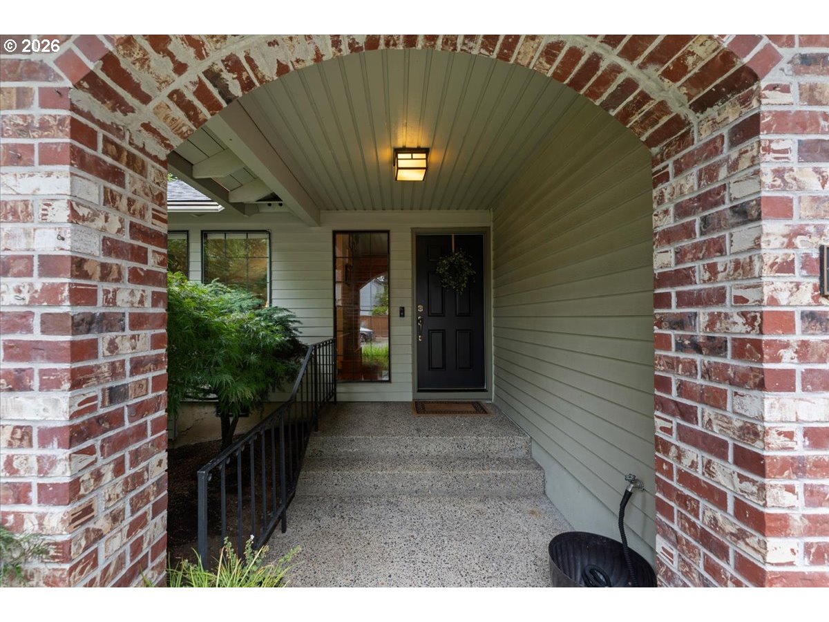 5725 Southwest Calusa Loop Tualatin, OR 97062 - Photo 6 of 43