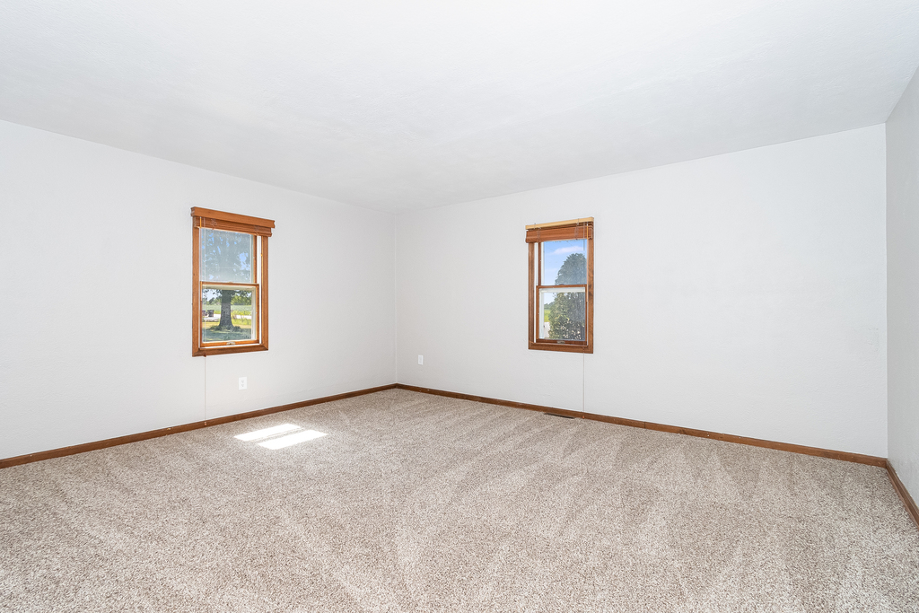 25265 South Chicago Road Elwood, IL 60421 - Photo 10 of 16 an empty room with windows