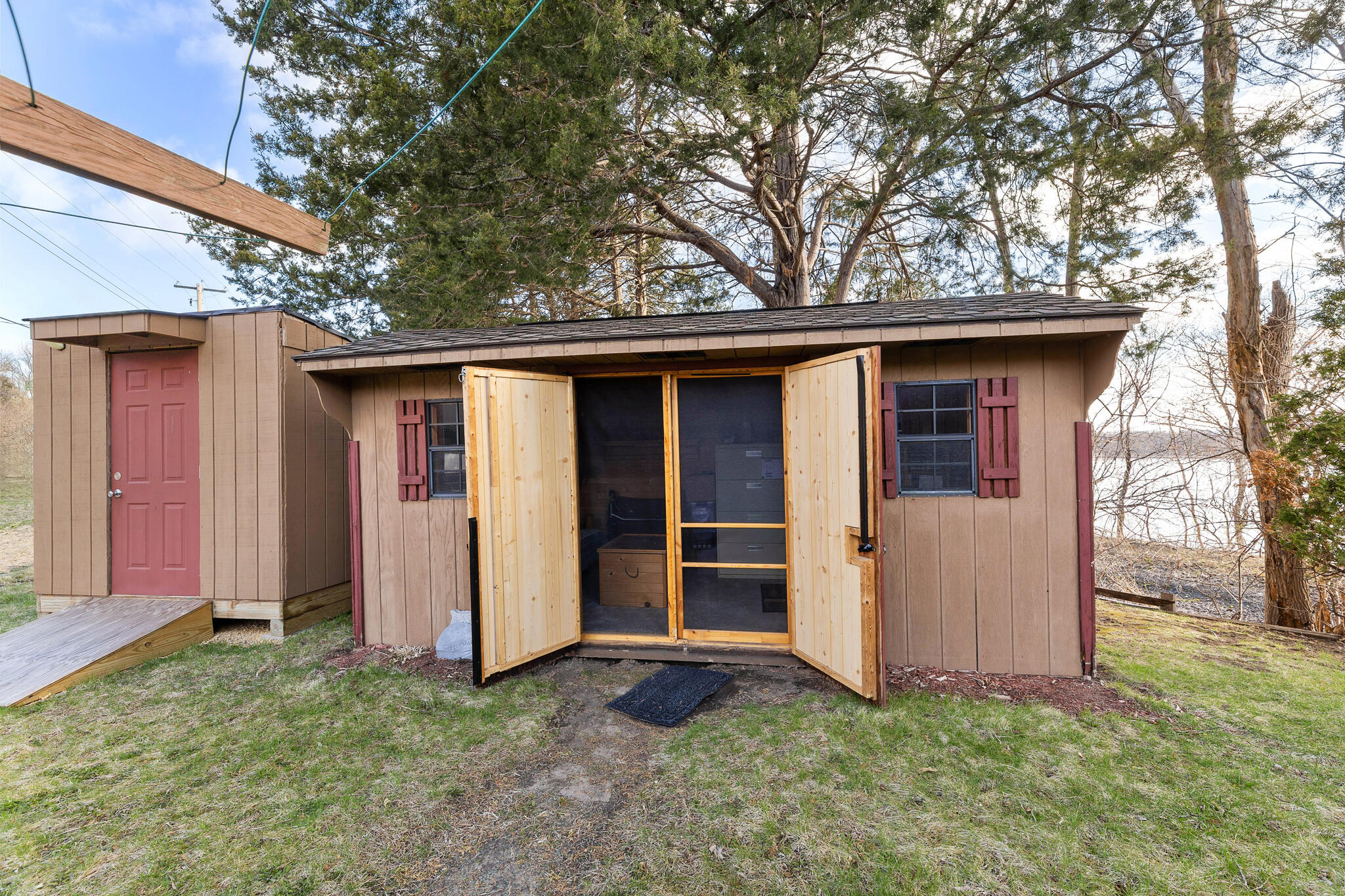 46652 River Street Dresbach, MN 55947 - Photo 29 of 37 29 DETACHED OFFICE