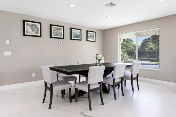 $4,500 | 5200 Club Road, Haverhill, FL 33415