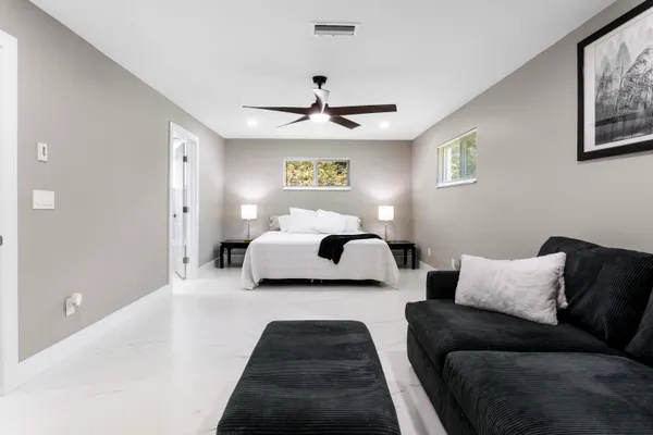 $4,500 | 5200 Club Road, Haverhill, FL 33415