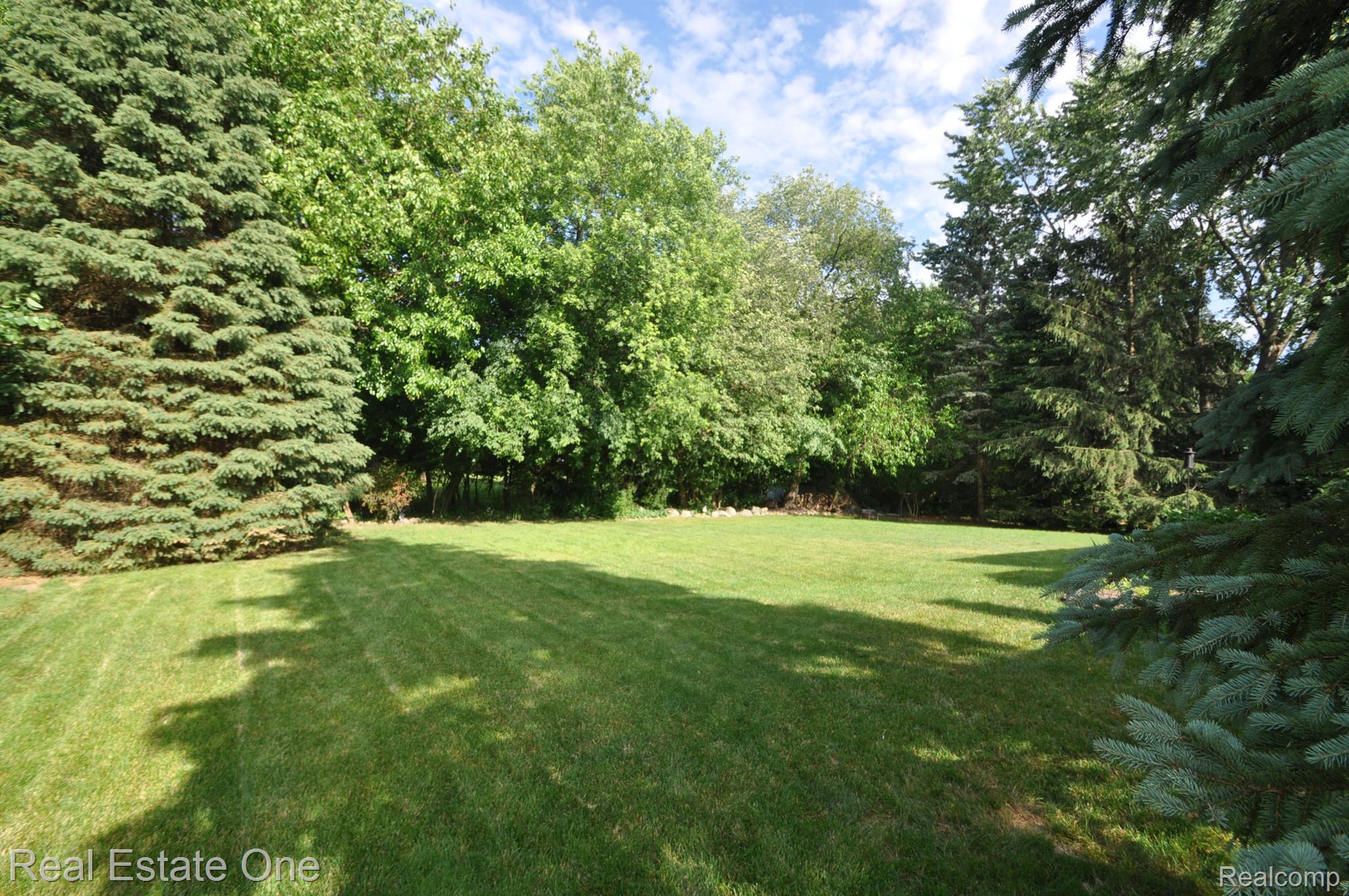 874 Bridgestone Drive Rochester, MI 48309 - Photo 39 of 45