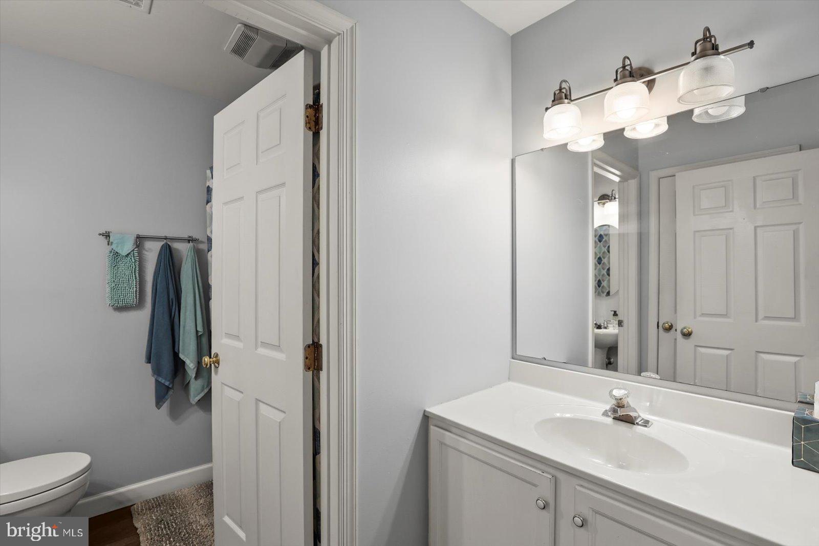 2310 Daisy Road York, PA 17402 - Photo 15 of 36