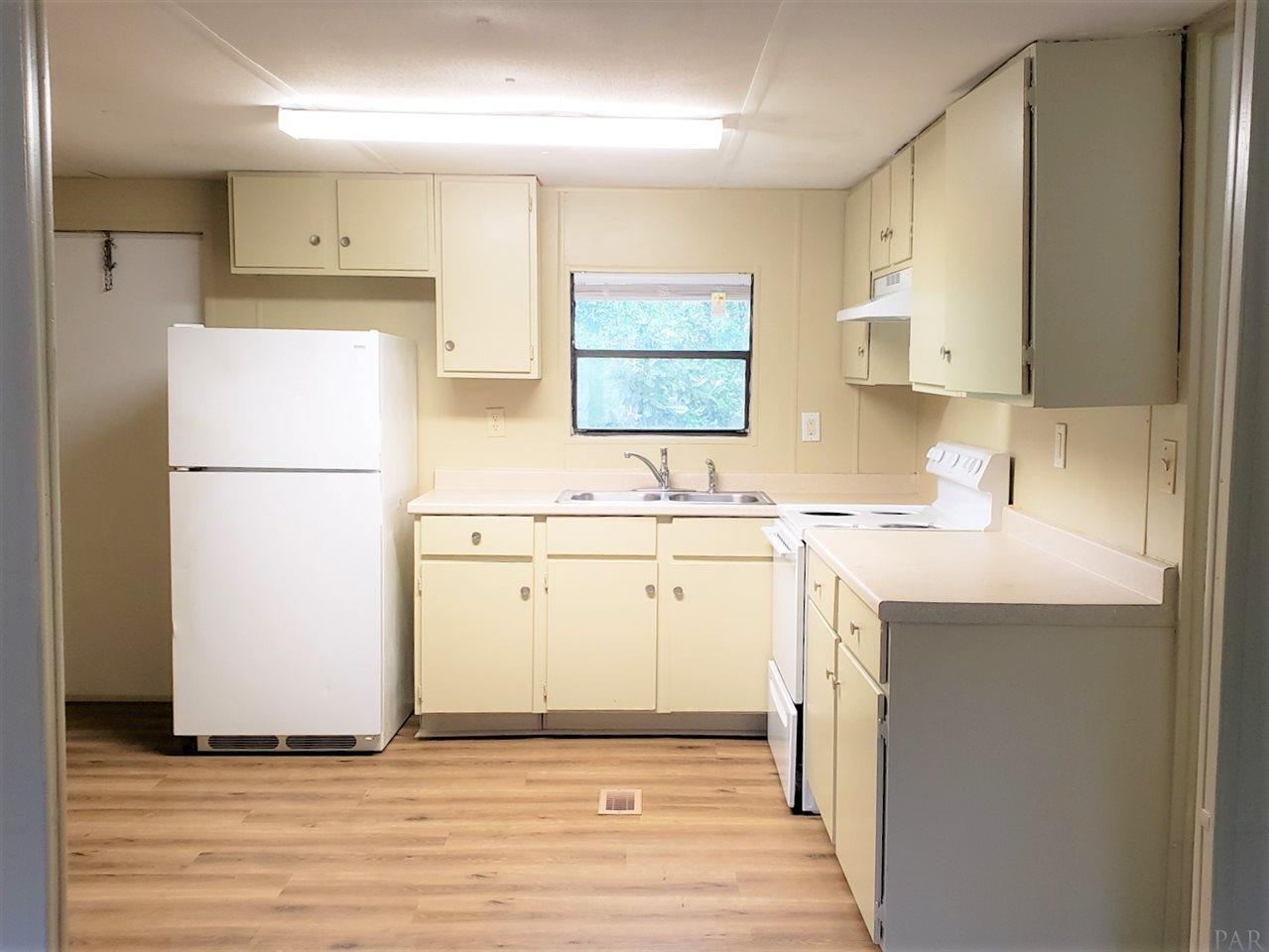 9215 Waring Road, Unit I Pensacola, FL 32534 - Photo 3 of 7