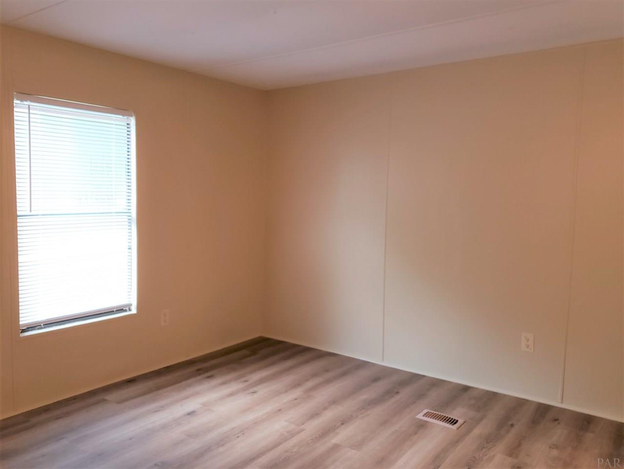 9215 Waring Road, Unit I Pensacola, FL 32534 - Photo 4 of 7