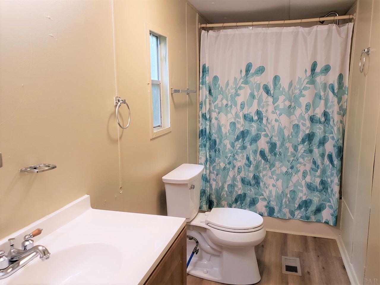 9215 Waring Road, Unit I Pensacola, FL 32534 - Photo 5 of 7