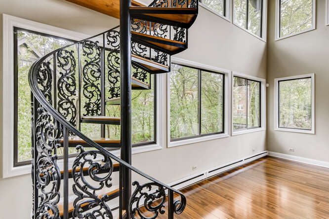 321 North Delaplaine Road Riverside, IL 60546 - Photo 27 of 52 a view of an entryway