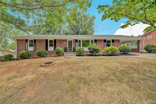 $429,950 | 5712 Littlehorn Drive, Roanoke, VA 24018