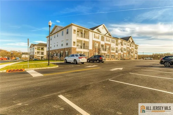 $2,700 | 734 Stiller Lane, Monroe Township, NJ 08831