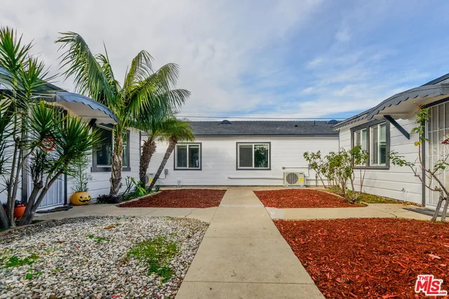 $3,850 | 1739 252nd Street, Unit 1/2, Lomita, CA 90717