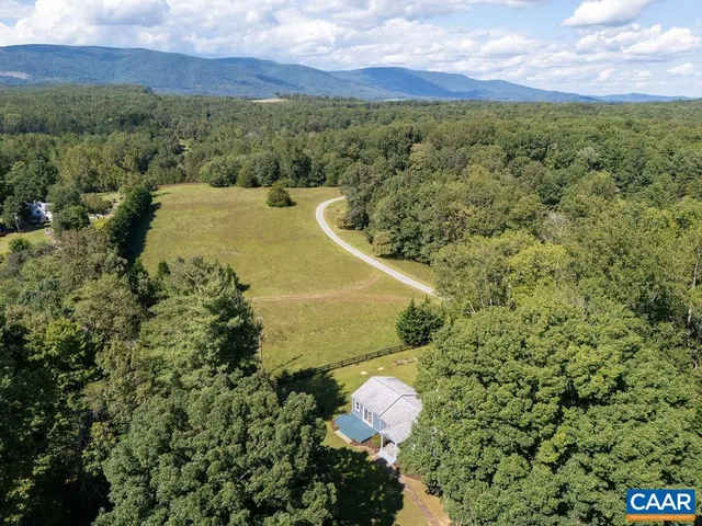 a view of a outdoor space and a yard
