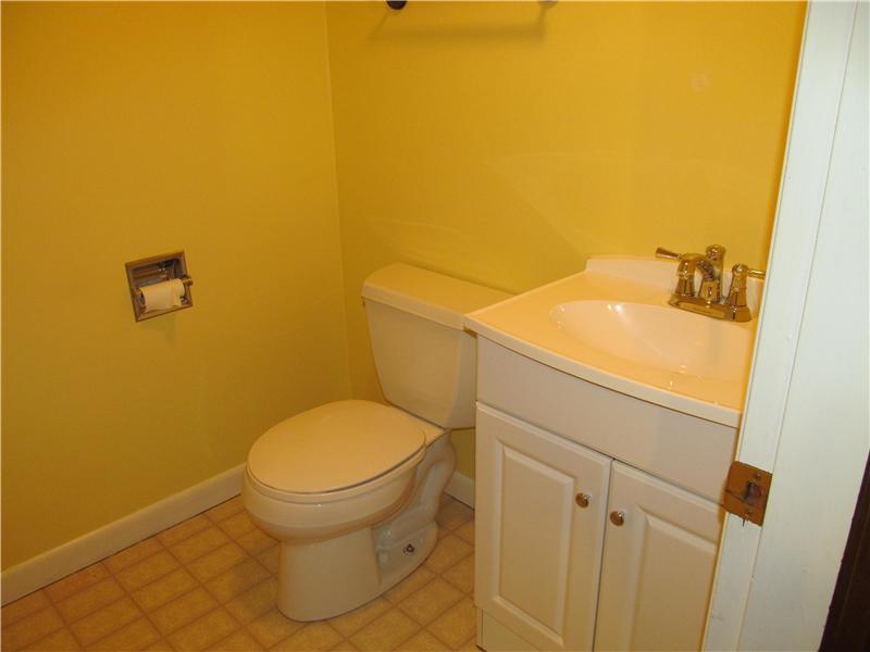4 Thrasher Road Cape Elizabeth, ME 04107 - Photo 15 of 18 Bathroom. Downstairs Bath