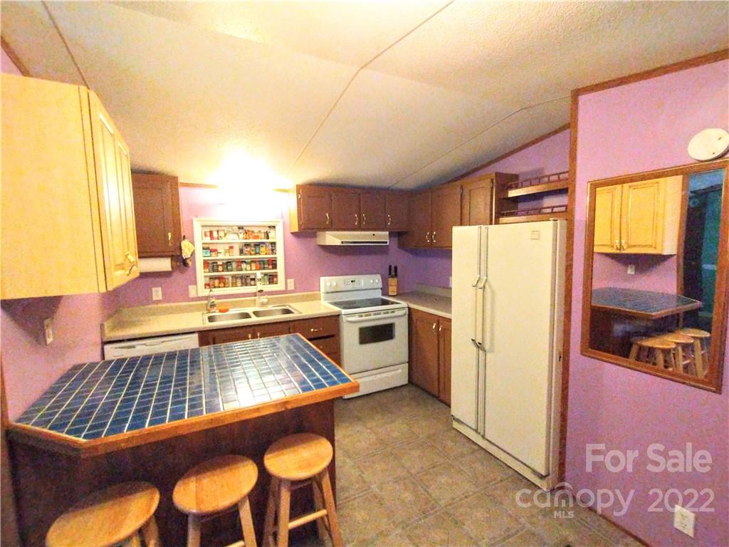 89 Conner Road Candler, NC 28715 - Photo 11 of 31 Gallery Image 11