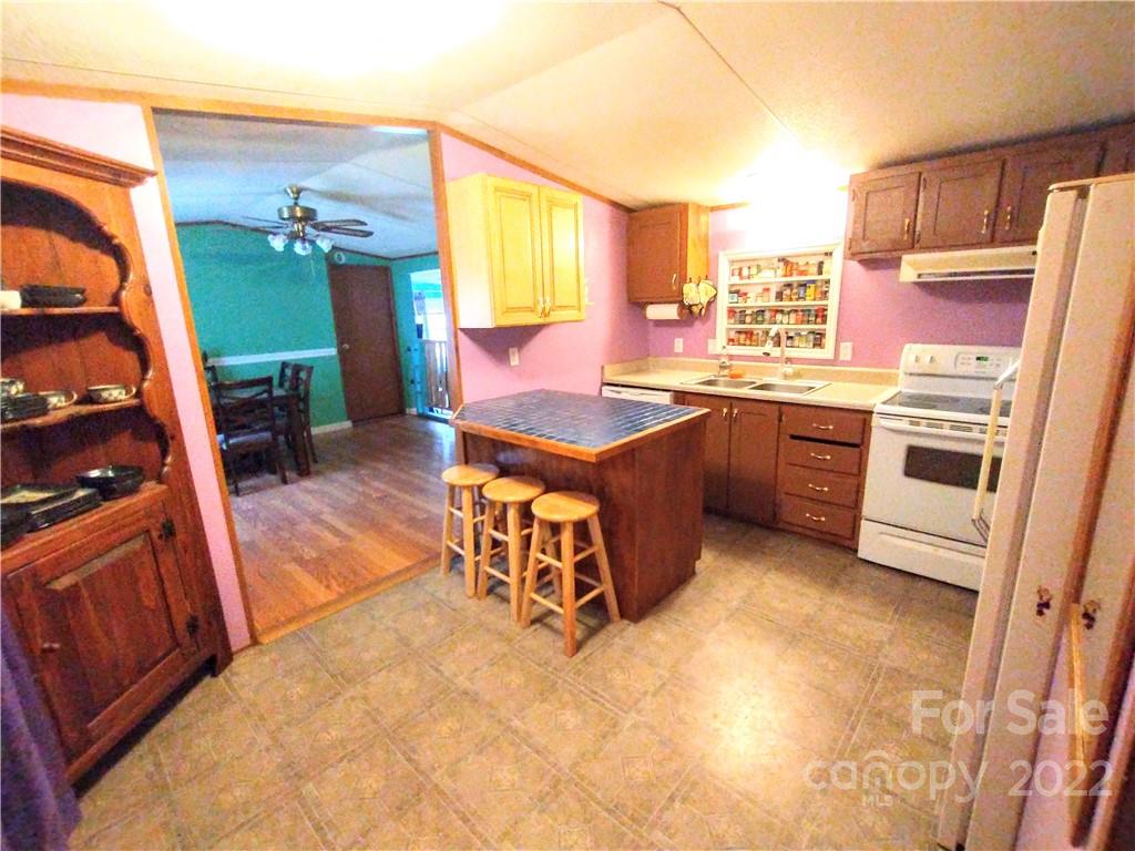 89 Conner Road Candler, NC 28715 - Photo 12 of 31 Gallery Image 12