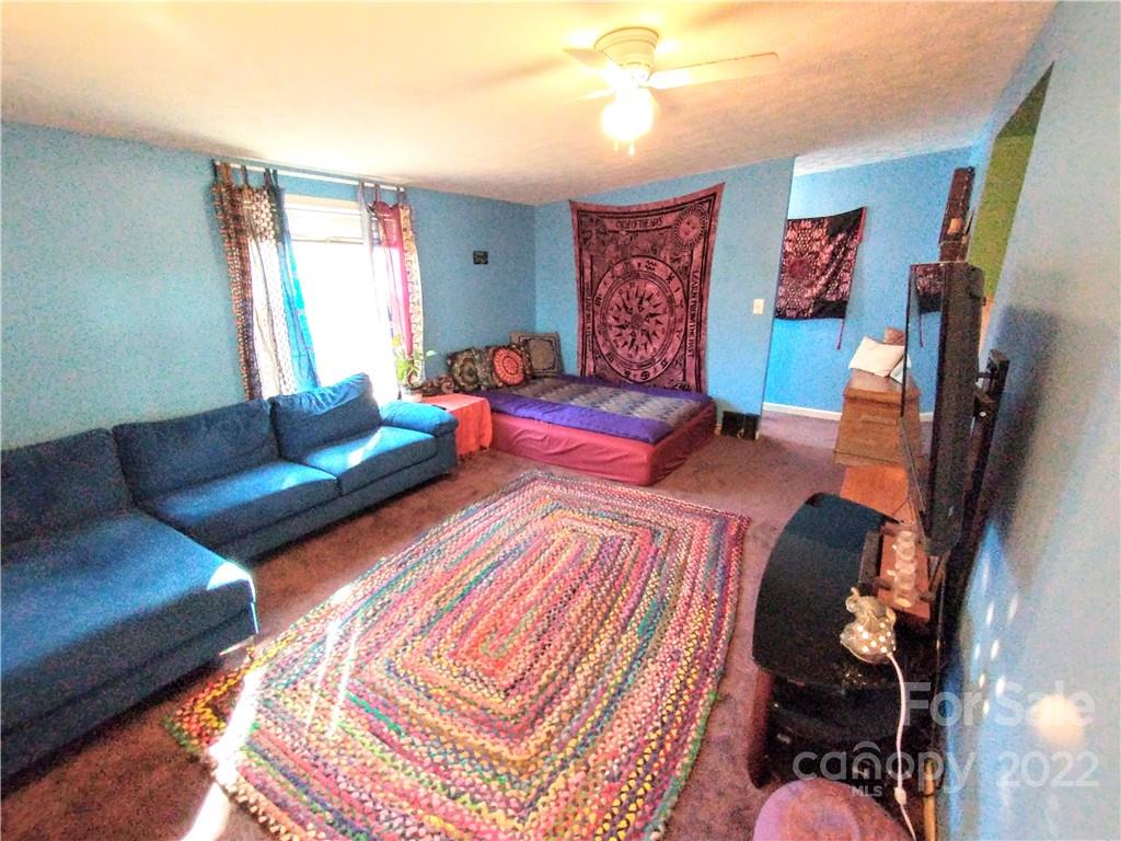 89 Conner Road Candler, NC 28715 - Photo 13 of 31 Gallery Image 13