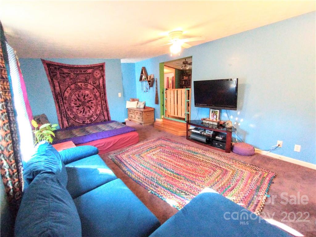 89 Conner Road Candler, NC 28715 - Photo 14 of 31 Gallery Image 14