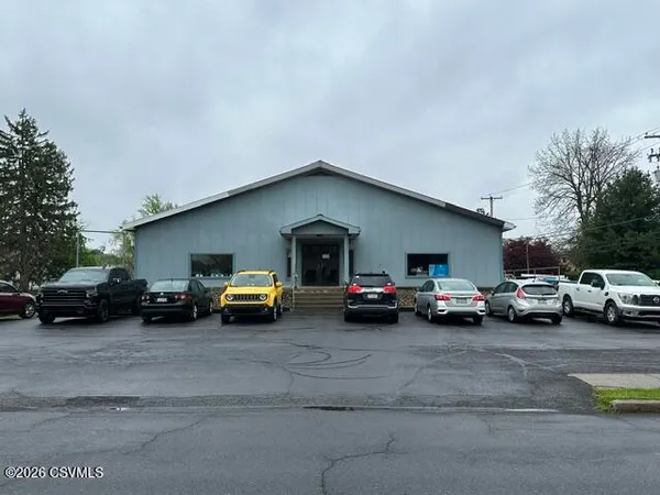 $10 | 100 8th Street, Milton, PA 17847