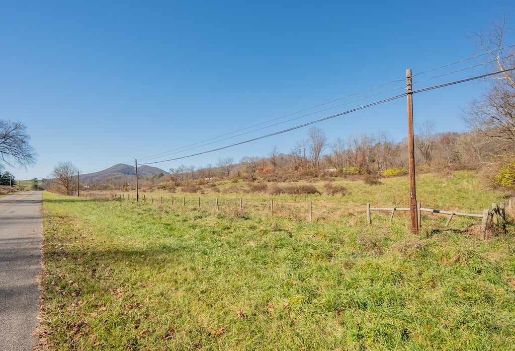 2501 Kirby Road, Unit 2 Draper, VA 24324 - Photo 46 of 51 Gallery Image 46