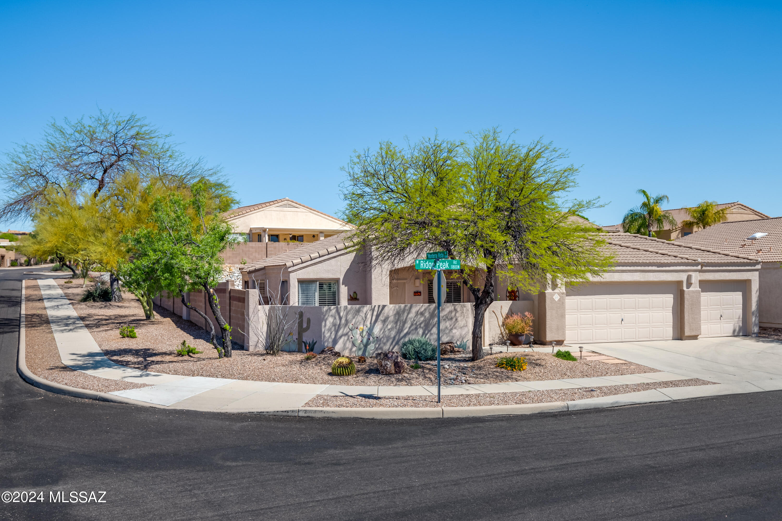 352 West Ridge Peak Road Tucson, AZ 85737 - Photo 9 of 28