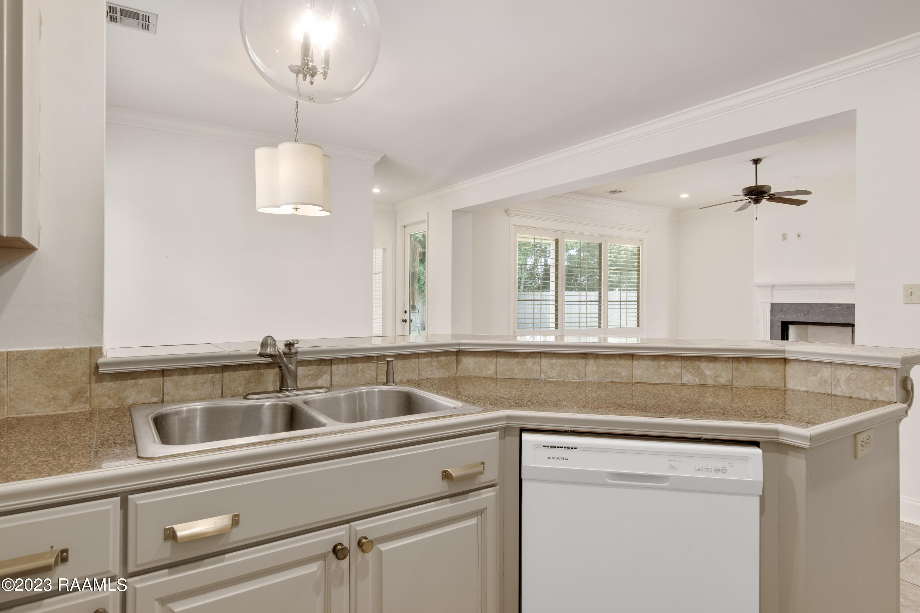112 Notting Hill Way Lafayette, LA 70508 - Photo 14 of 32 112 Nottinghill Ln-13