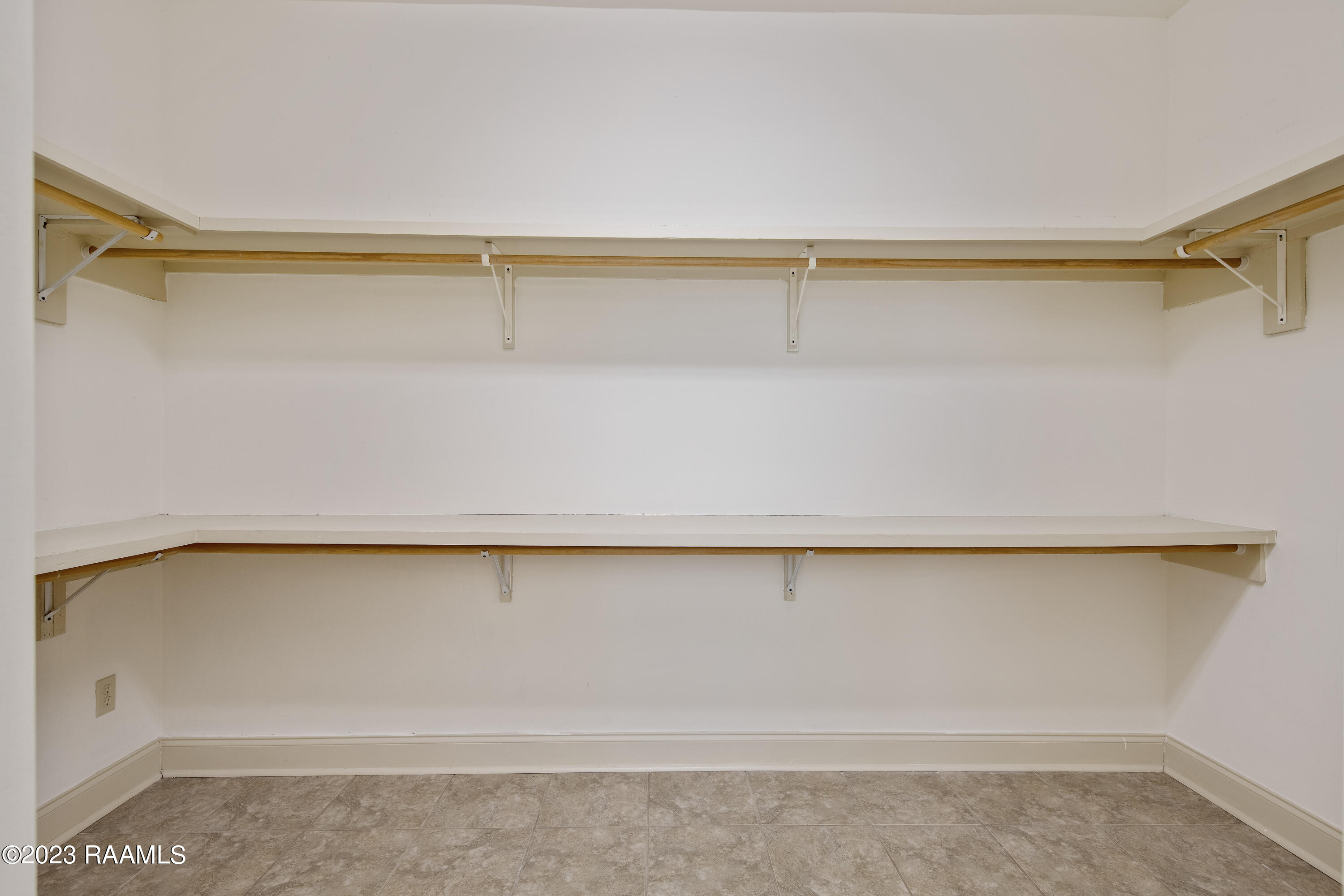 112 Notting Hill Way Lafayette, LA 70508 - Photo 16 of 32 Master closet