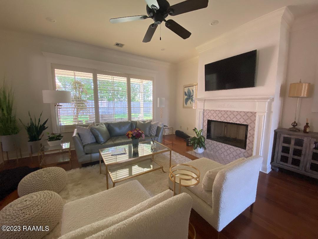112 Notting Hill Way Lafayette, LA 70508 - Photo 4 of 32 Living room