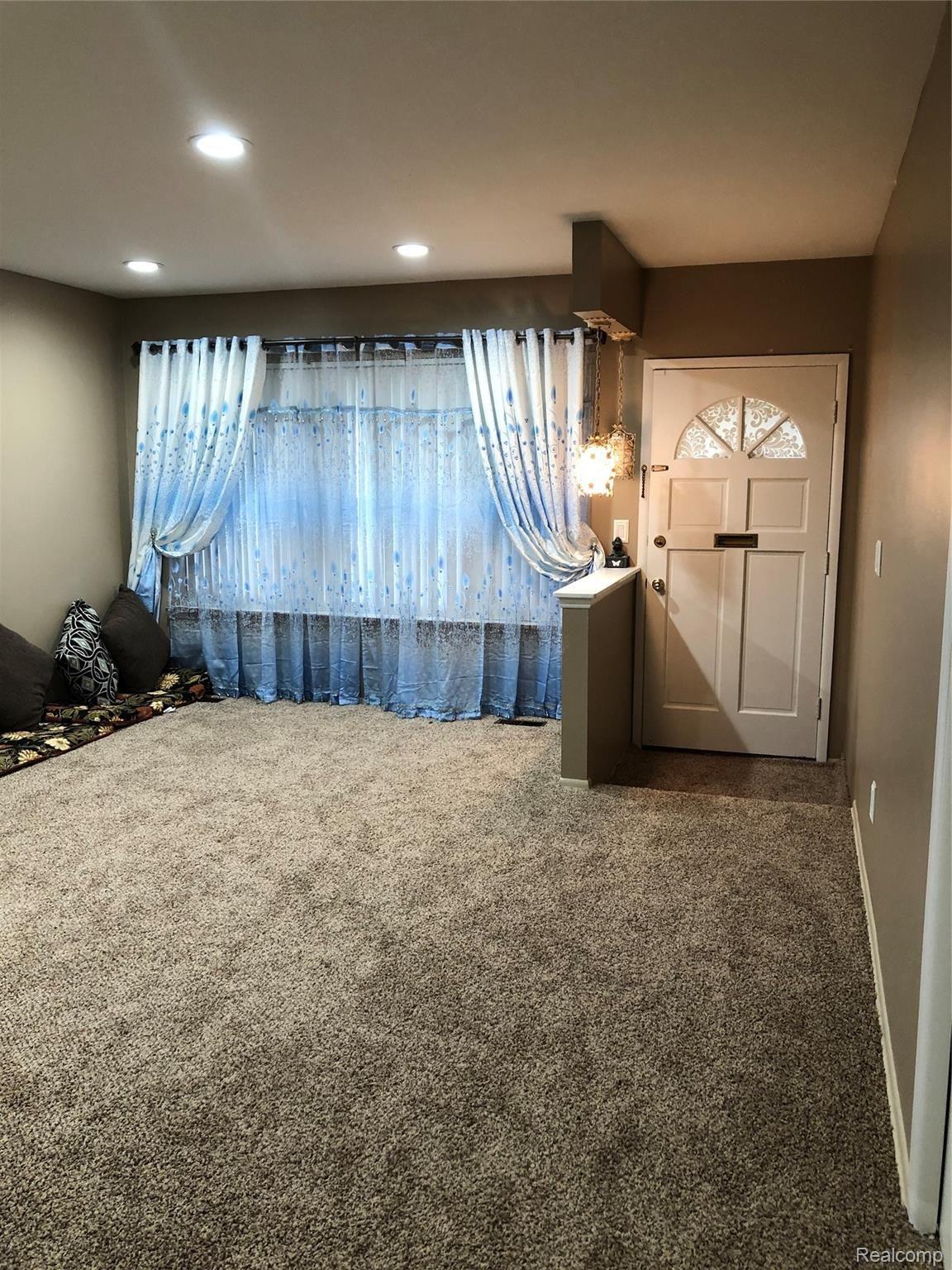 11454 Racine Road Warren, MI 48093 - Photo 9 of 46 IMG_1148.JPG