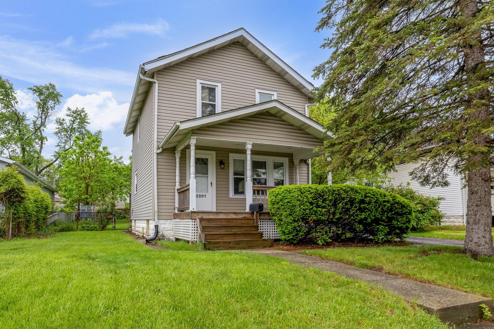 2201 Ferris Road Columbus, OH 43224 - Photo 1 of 17 Welcome home!!