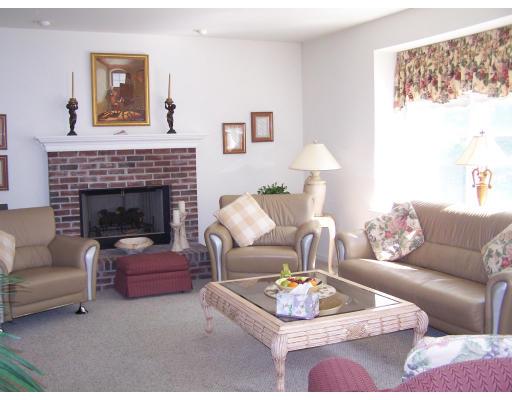 43 Foundry Road Sharon, MA 02067 - Photo 3 of 14 Gallery Image 3