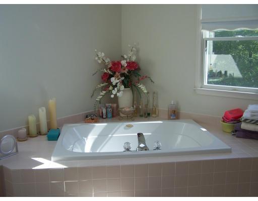 43 Foundry Road Sharon, MA 02067 - Photo 5 of 14 Gallery Image 5