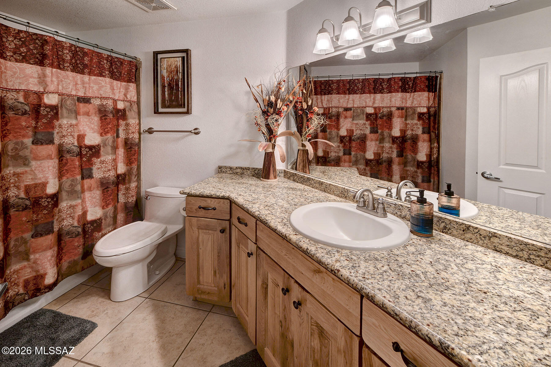 5751 North Kolb Road, Unit 20104 Tucson, AZ 85750 - Photo 16 of 28 Bathroom 2 with Tub/Shower