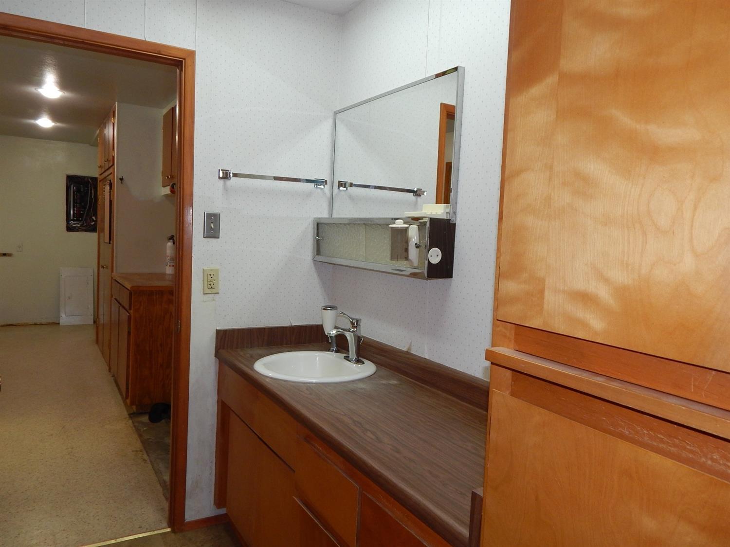 337 Red Blanket Road Prospect, OR 97536 - Photo 11 of 16 One of the bathrooms