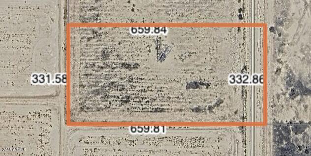 4597 East Cornman Road Eloy, AZ 85131 - Photo 4 of 5 view of a painting on the wall