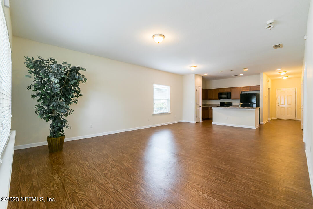 3384 Chestnut Ridge Way Orange Park, FL 32065 - Photo 5 of 12 kitchen family