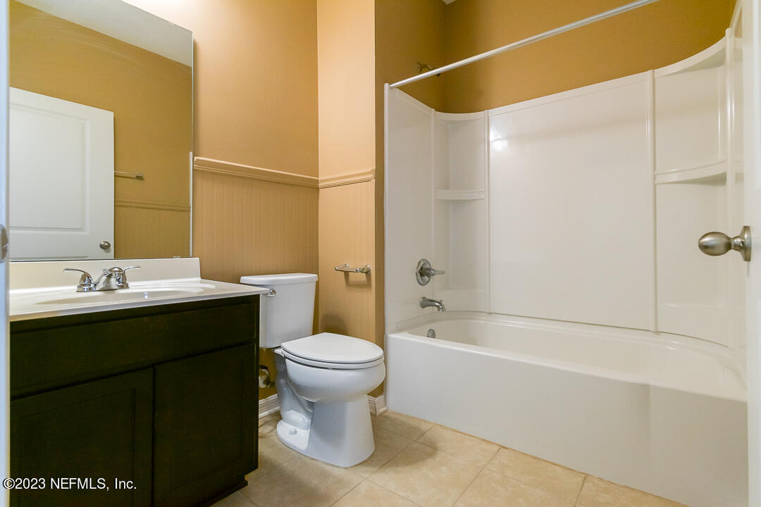 3384 Chestnut Ridge Way Orange Park, FL 32065 - Photo 6 of 12 2nd bathroom