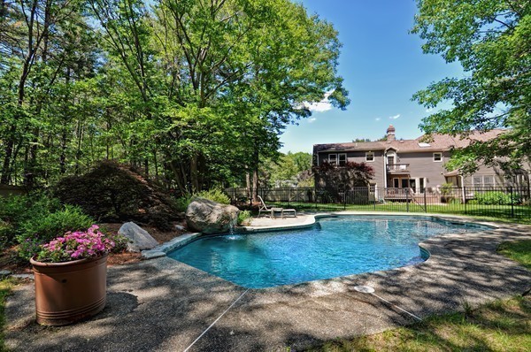 11 Ridge Road Norfolk, MA 02056 - Photo 25 of 26 Gallery Image 25